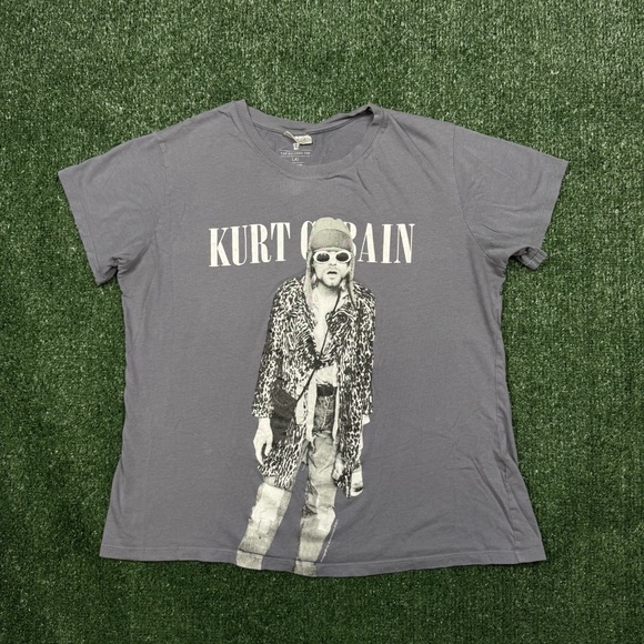 Cotton On Tops - Kurt Cobain Graphic T Shirt Women's Size L Gray Short Sleeve Cotton On Crew Neck